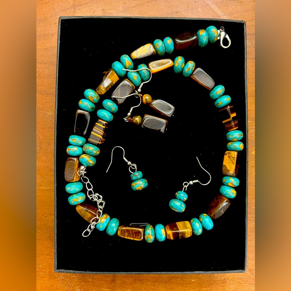 NIB necklace and 2 pairs earrings set. Tigers eye